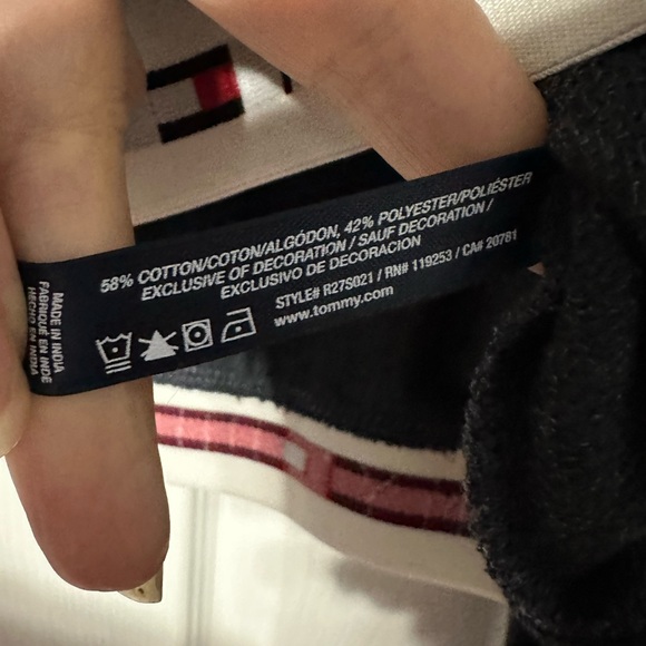 Tommy Hilfiger Women's Cropped Hoodie - Picture 15 of 15